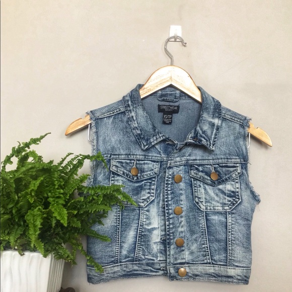 Jeans jacket - Picture 1 of 7